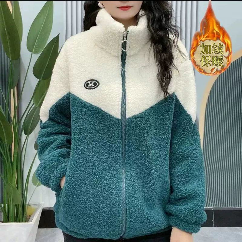 Зимняя двусторонняя флисовая куртка для мамы, новинка 2025 года, стильная и модная, омолаживающая, для женщин среднего и старшего возраста, на флисовой подкладке, утолщенная, теплая, на молнии.