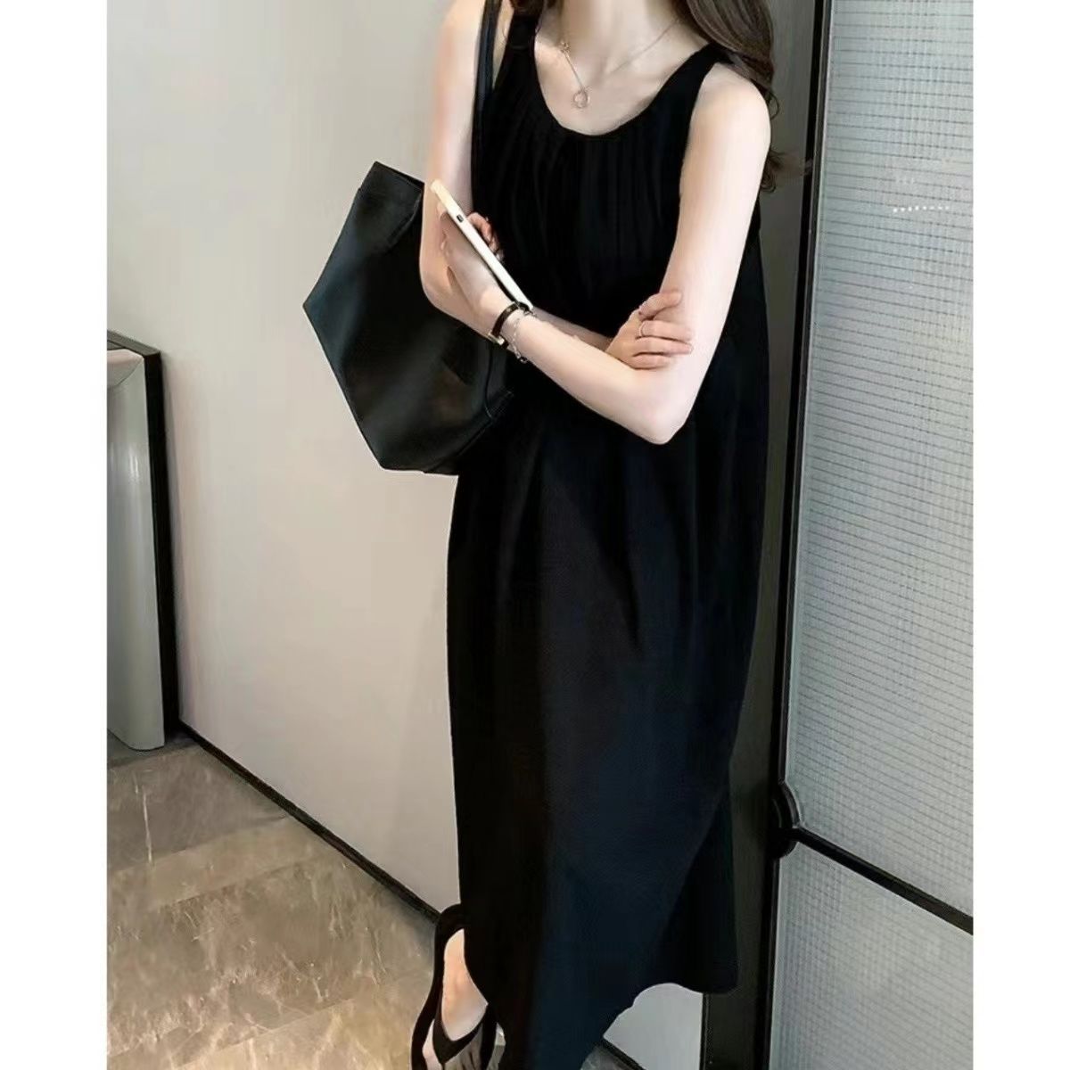 검은색