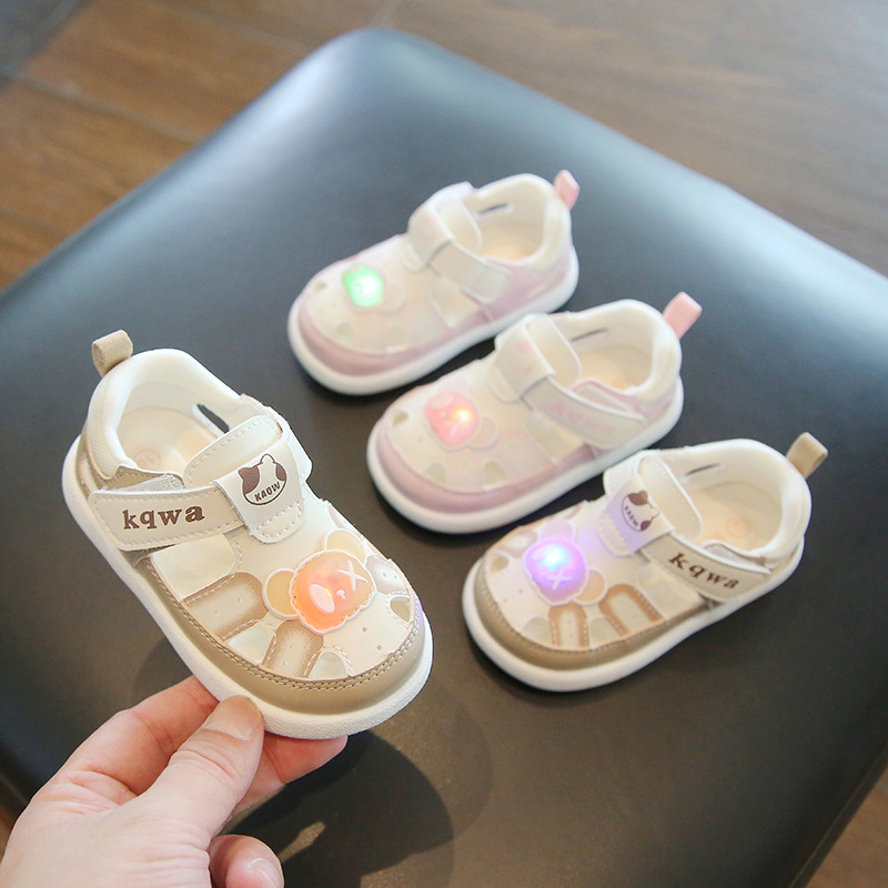 Summer New Baby Toddler Shoes Hollow Breathable Leather Key 1-2 Year Old Baby Shoes Soft Sole Anti-skid Shoes Lighting