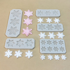 雪の組み合わせクリスマス雪の形の装飾のシリカゲルの鋳型は砂糖のケーキのチョコレートの氷雪の奇縁のアイデアをひっくり返します。
