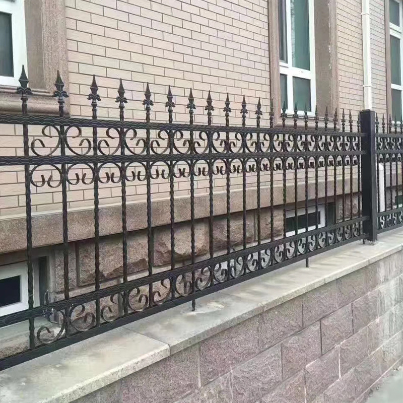 厂家供应阳台铁艺护栏 铁艺护栏 泳池阳台栏杆护栏定 做