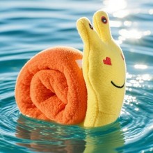 2025爆款蜗牛形藏食玩偶超萌设计猫狗通用耐咬材质网红宠物狗同款