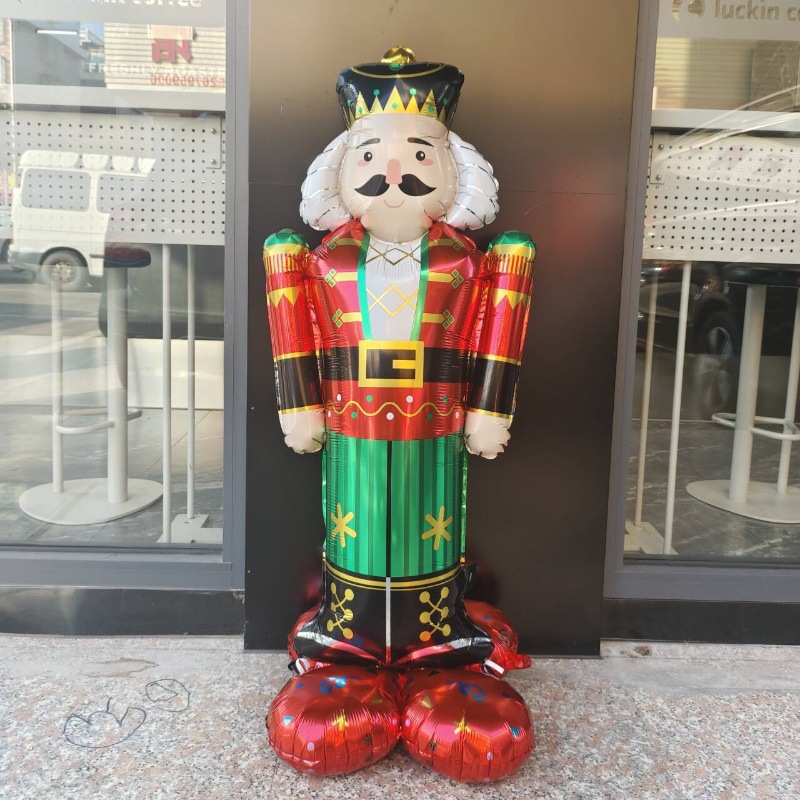 Decoración de Navidad gran base árbol de Navidad árbol anciano alce muñeca de nieve estereoscópica diseño de jardín de infantes de globos