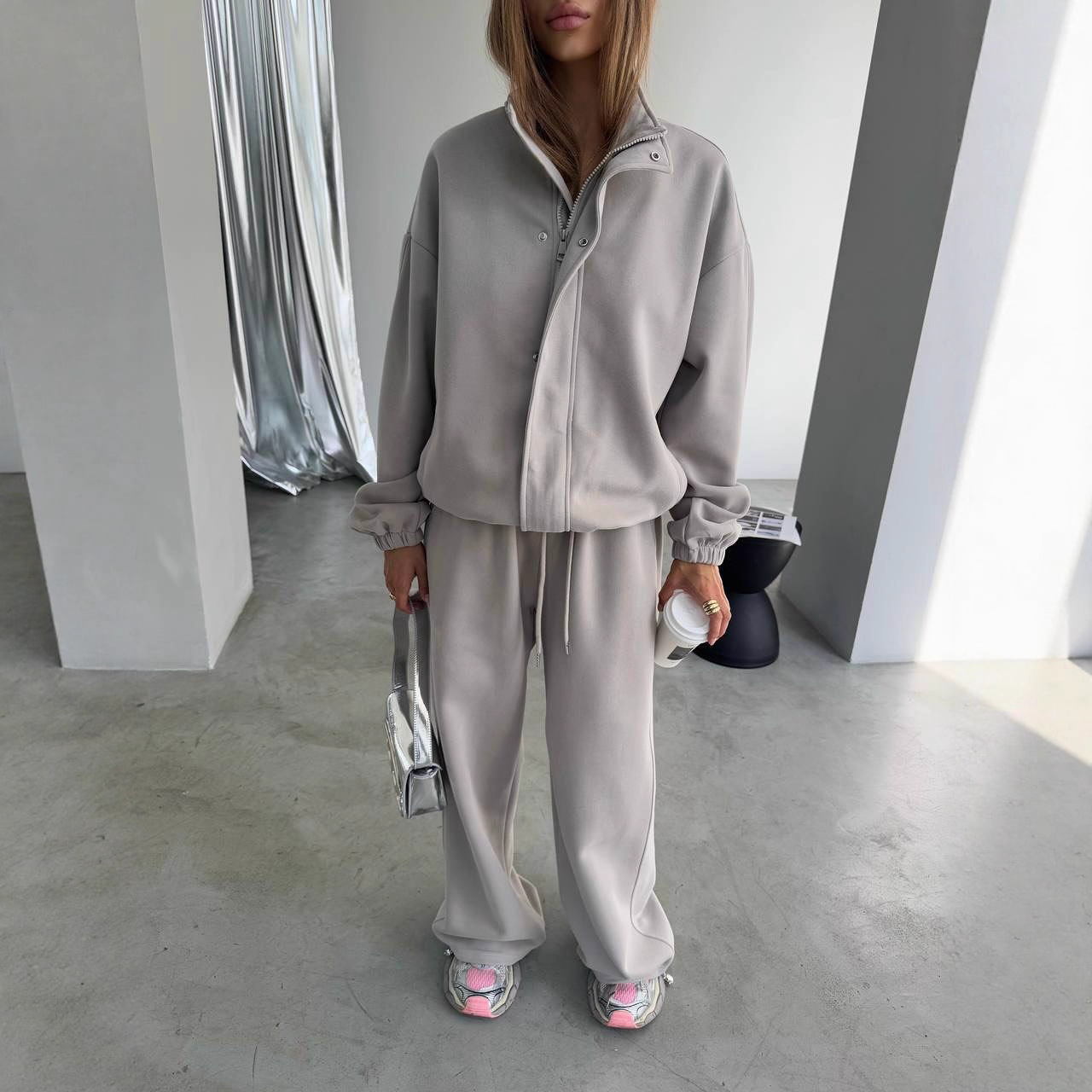 Minimalist Zip-Up Hoodie & Straight-Leg Pants Set – 95% Cotton Lounge-to-Street Coord (Oversized Fit, Neutral Palette, Wrinkle-Resistant)_voghion.com