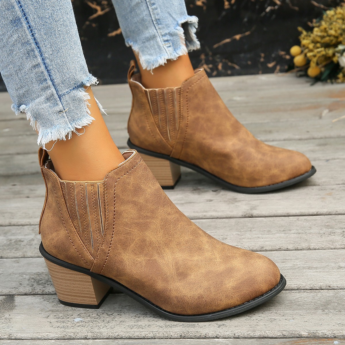 Women's Streetwear Solid Color Point Toe Martin Boots display picture 1