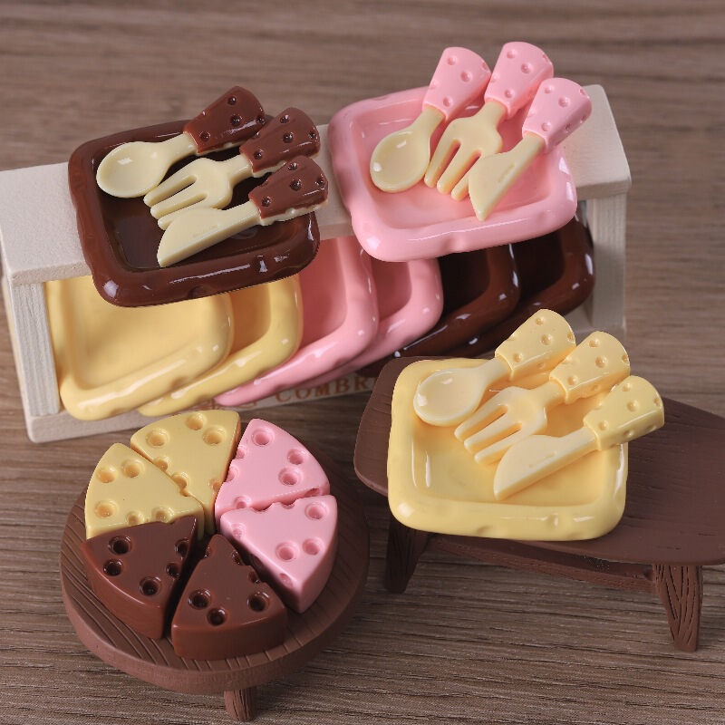 Simulation Eating and Playing Diy Cheese Knife and Fork Spoon Dinner Plate Micro Scene Ornaments Keychain Resin Jewelry Accessories