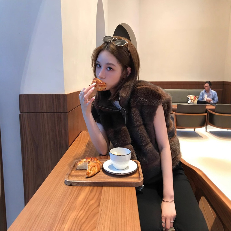 25 Autumn/Winter New Style Brown Faux Mink Fur Versatile Casual Reversible Vest Winter Thickened Waistcoat Jacket for Women