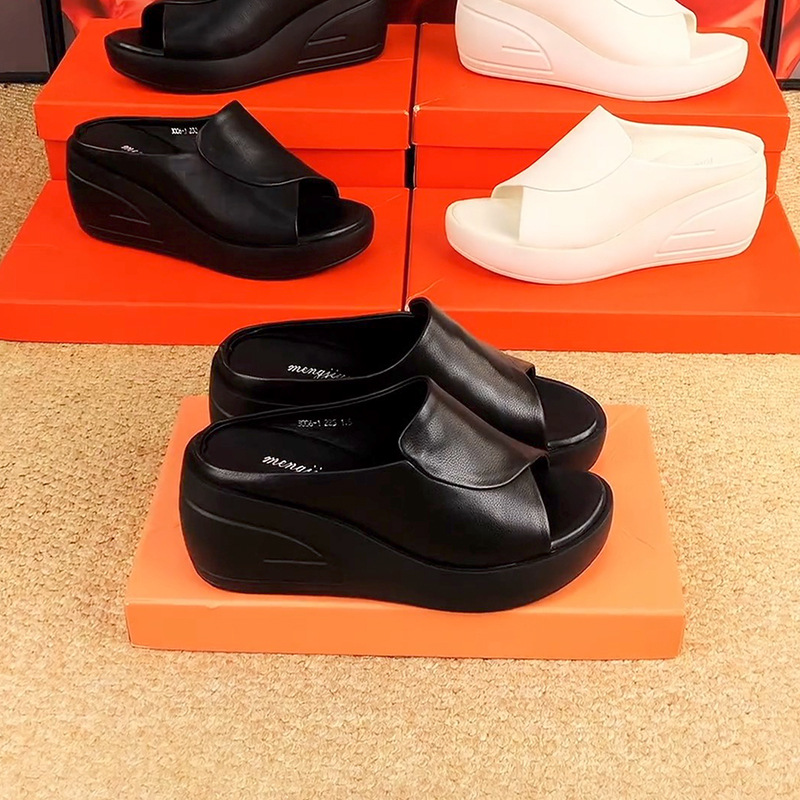 Sandalias y pantuflas de suela gruesa para mujer 2025 verano nuevo estilo tacones altos Oxford fondo suave aumento sandalias de boca de pez código roto para mujer nuevo