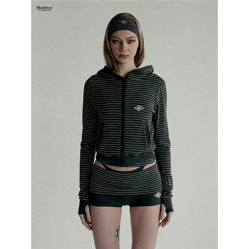 badblood soft and skin-friendly embroidered short sweatshirt for women, American retro striped button-up hoodie, 2025 new model