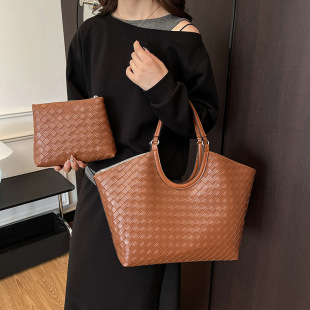 �羳�������ذ���Ů2025�¿����e�������ϰ�ͨ�چμ��������