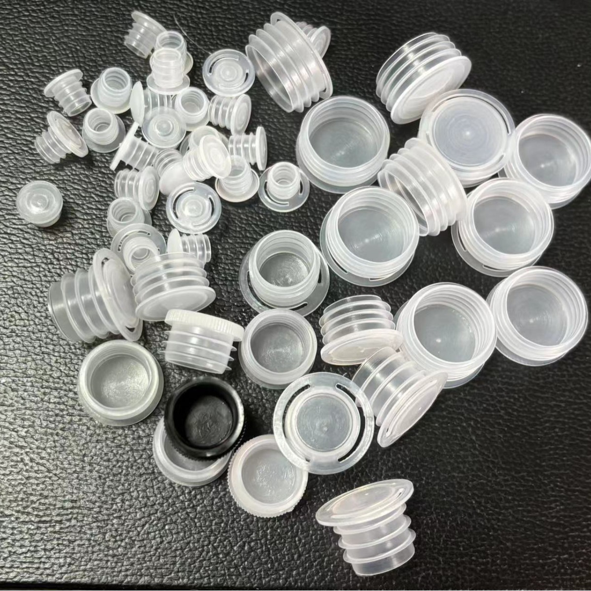 厂家直销透明瓶盖PE凹塞 酒瓶塑料塞化妆品带孔塞子 塑料密封内塞