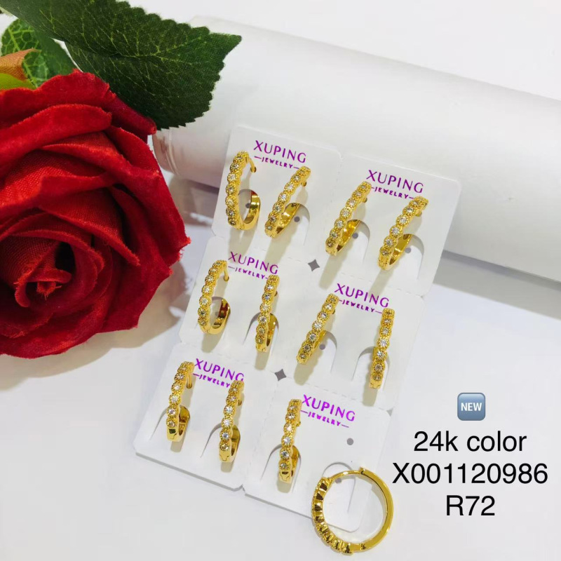 No. 3 24K color pulsado pendientes 6 pares para una tarjeta