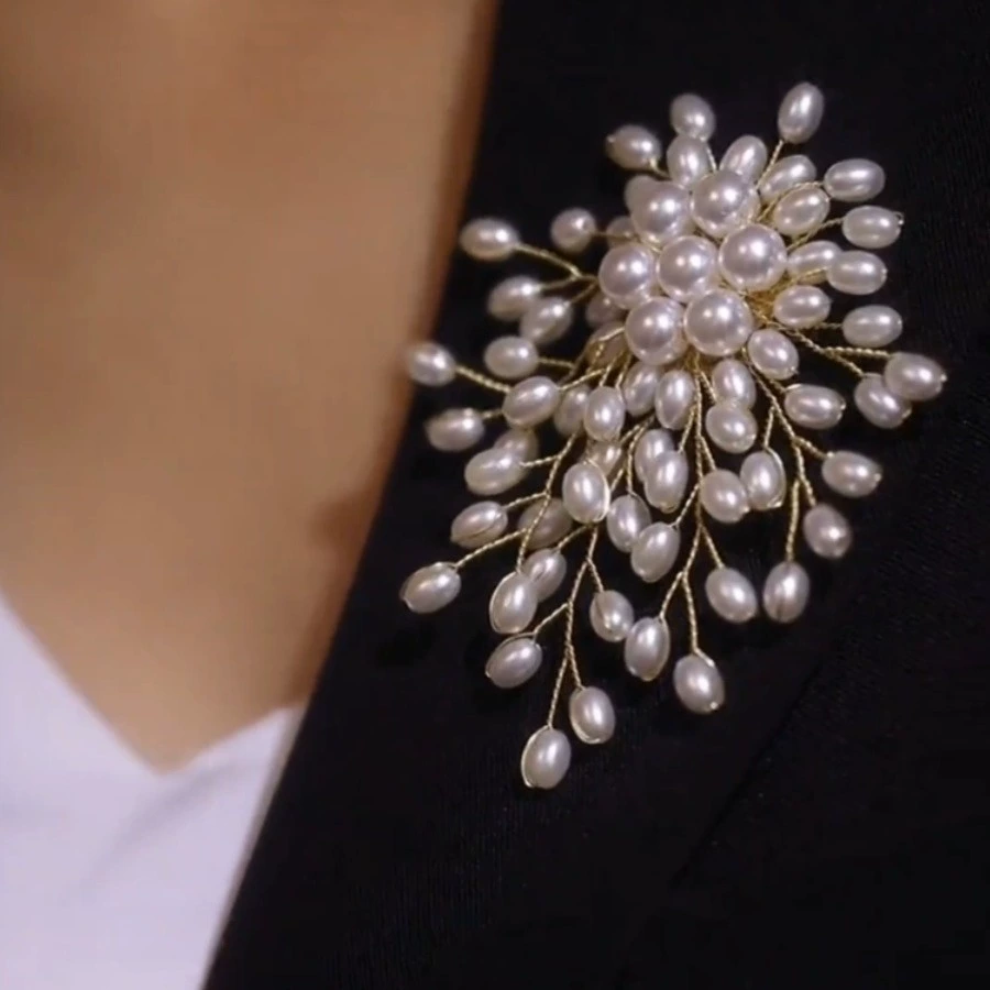 Pearl brooch, gold‑tone lapel pin, floral and snowflake styles, lightweight elegant accessory