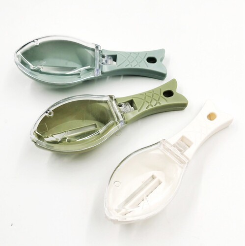 Household kitchen gadgets with lid fish scaler kitchen fish scale scraper manual fish scale removal tools wholesale