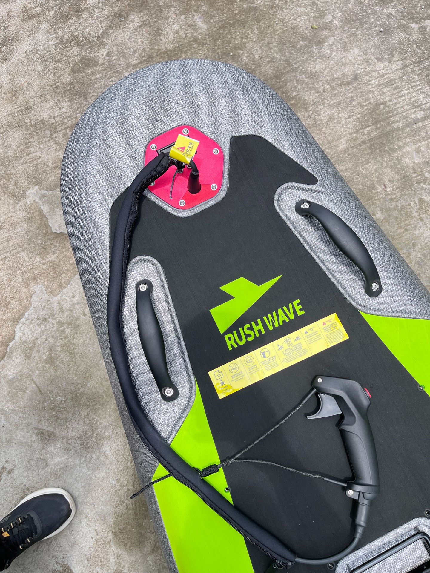 RUSH WAVE gris máquina tabla de surf eléctrica tabla de surf eléctrica de pie EPP precio transfronterizo fabricante