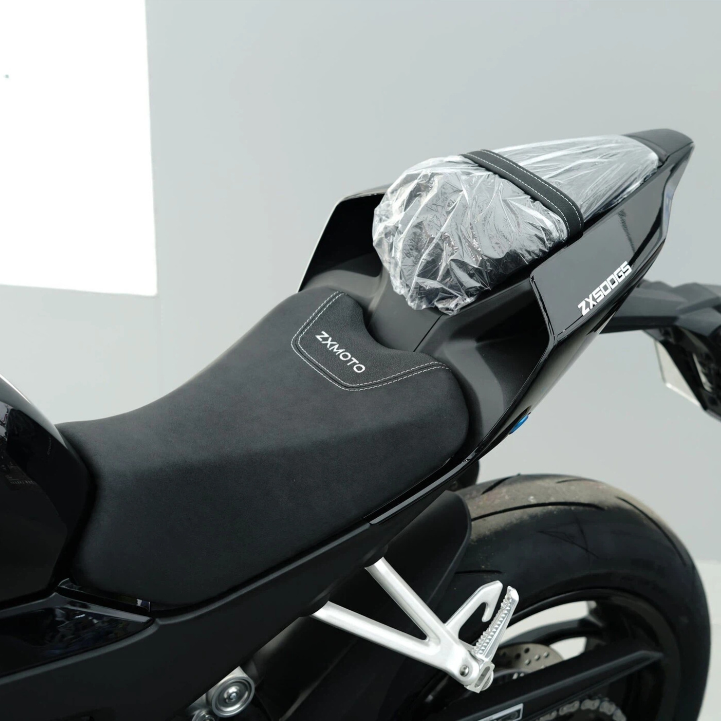 Suitable for Zhangxue Motorcycle 500RR, height-adjustable seat cushion, motorcycle modification, thin and thickened seat cushion, comfortable and waterproof