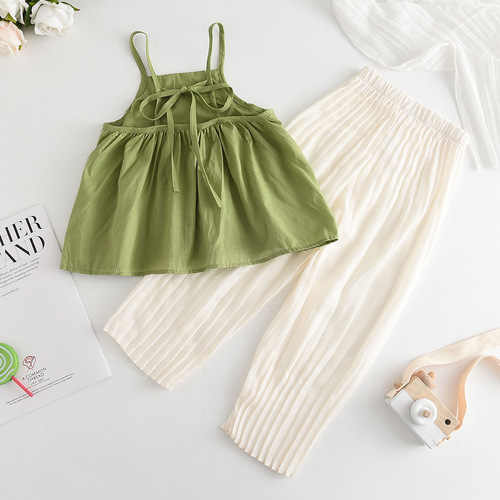Girls suspender suit green hollow small suspender + white bloomers two-piece set summer travel summer vacation