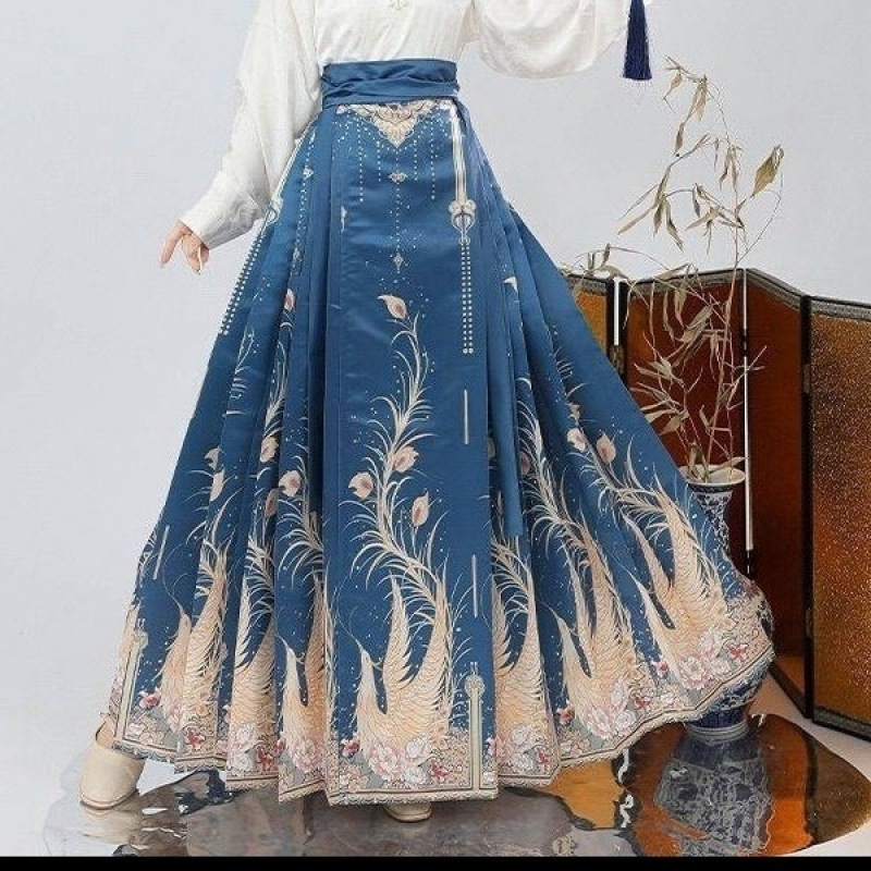 파란색 말 스커트