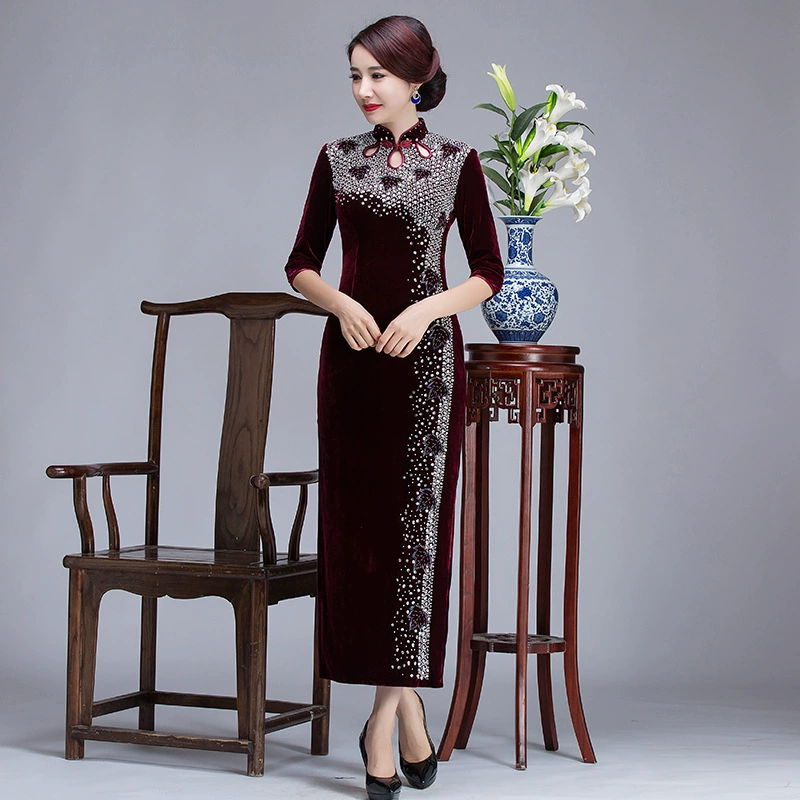 Весенний новый золотой бархатный длинный Чонсам с бисером, женское облегающее пикантное банкетное длинное платье-Чонсам в стиле ретро с блестками