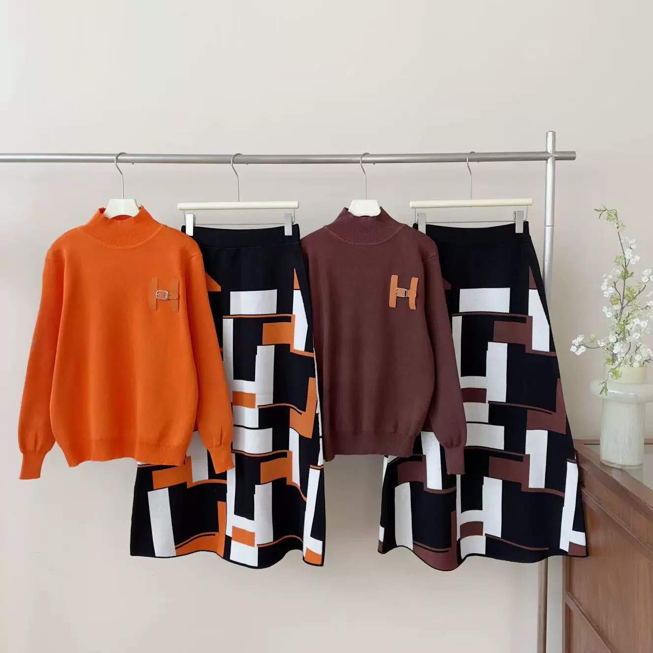 欧货时尚洋气高级感休闲针织衫套装女冬季减龄字母半身长裙两件套