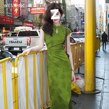 西遇新中式改良旗袍女2026年夏季新款提花水滴领修身无袖连衣裙