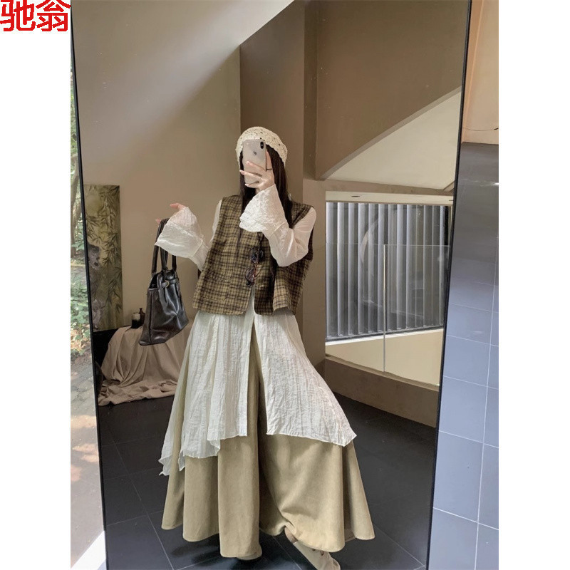 H8A Three-Piece Retro Lazy Style Suit for Women Spring 2025 New Asymmetrical Shirt Skirt Plaid Vest Skirt