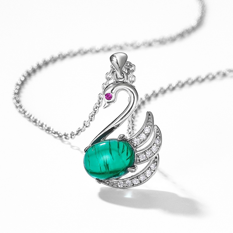 Moda caliente transfronteriza, pequeño cisne con incrustaciones, cultivo de esmeraldas, collar femenino S925, cultivo de plata, tesoro de color, cadena de clavícula, lujo ligero