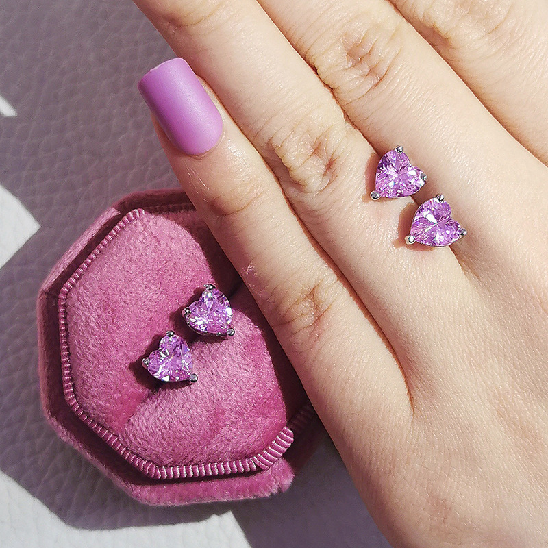 Fashion Heart Shape Copper Inlay Zircon Ear Studs 1 Piece