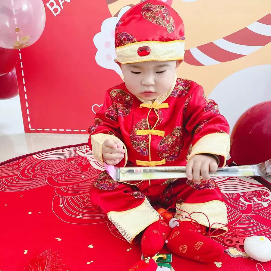 Детский год Тан одевается, чтобы захватить Чжоу платье национальный стиль