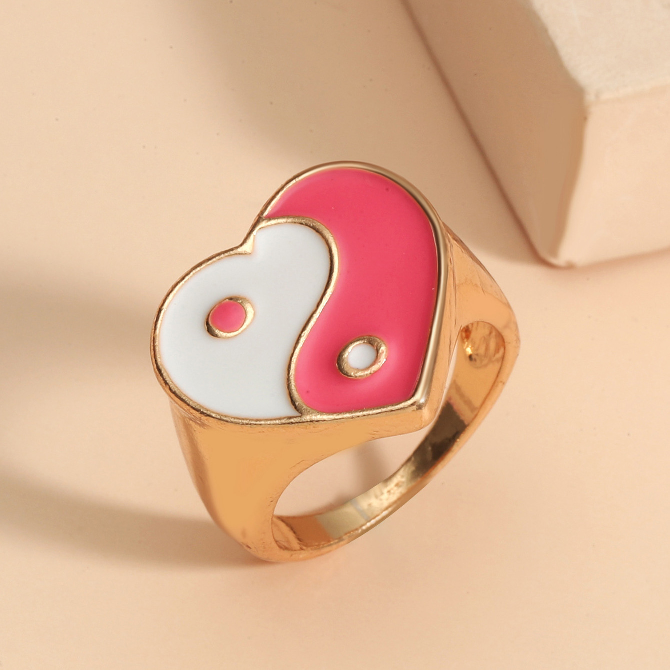 Ins Même Style Potins Amour En Forme De Coeur Anneau Vintage Dripping Huile Yin Yang Tai Chi Anneau Européen Et Américain Internet Hot Personnalisé Index Bague display picture 7