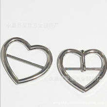 腰带装饰爱心三档扣工厂直供锌合金桃心日字扣五金箱包服饰配件