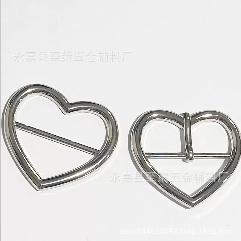 腰带装饰爱心三档扣工厂直供锌合金桃心日字扣五金箱包服饰配件