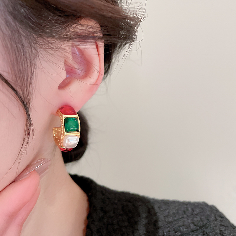 Retro C Shape Copper Irregular Plating Artificial Pearls Earrings Ear Studs 1 Pair