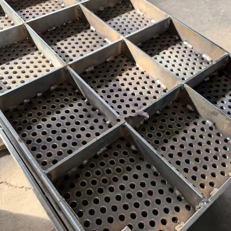 Iron Ore Punching Vibrating Screen Plate Manganese Steel Punching Mesh Plate for Coal Mining Screen