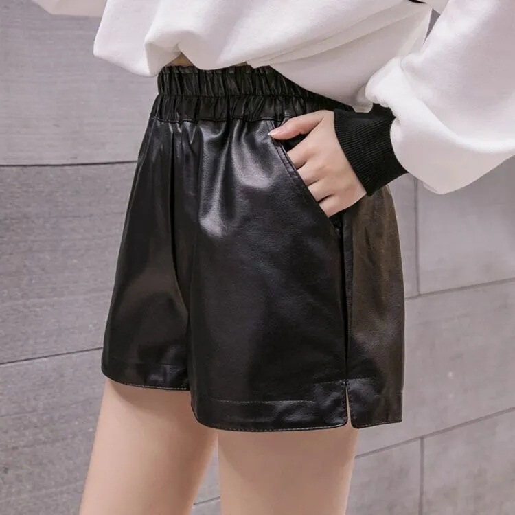 Pu Leather Shorts for Women, Petite Wide-Leg Pants with Elastic Waist, Slimming Black Hot Pants, Casual A-Line Plus-Size Boot Shorts