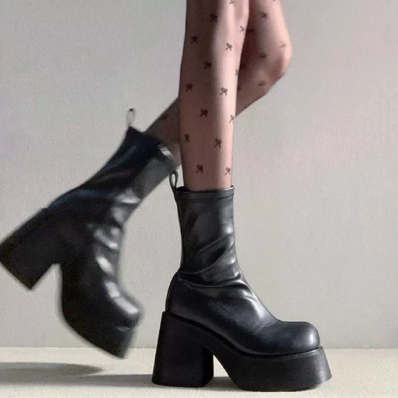 Черные толстые каблуки American Spicy Girl Маленькие сапоги Martin Женские Осень 2023 Новые нишевые сапоги на высоких каблуках