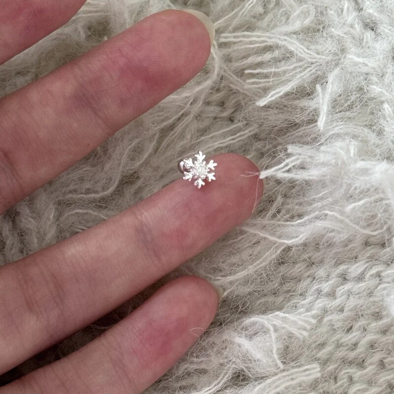 S999 Sterling Silver Needle Snowflake Earrings Ear Clip Advanced Sense Exquisite Design Fresh Earrings Glimmer S999 Sterling Silver Needle Snowflake Earrings Ear Clip Advanced Sense Exquisite Design Fresh Earrings Glimmer