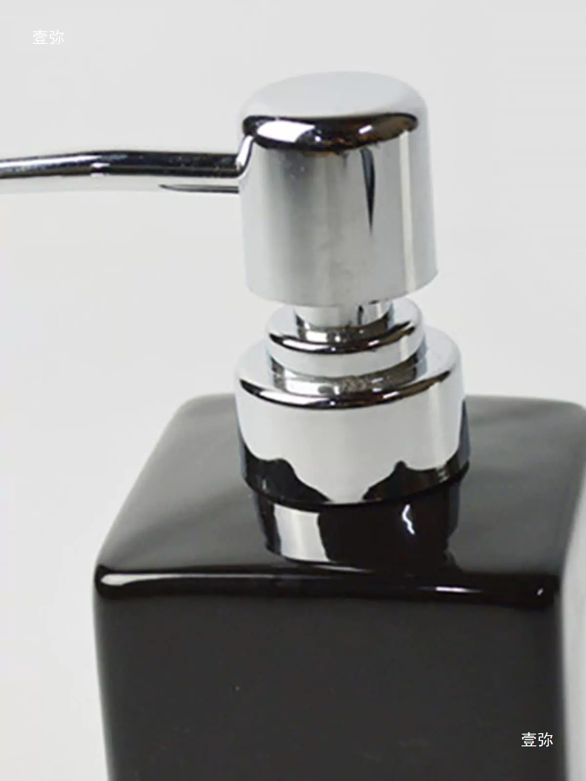 Hand sanitizer, high quality capacious plastic minimalistic container for commercial use