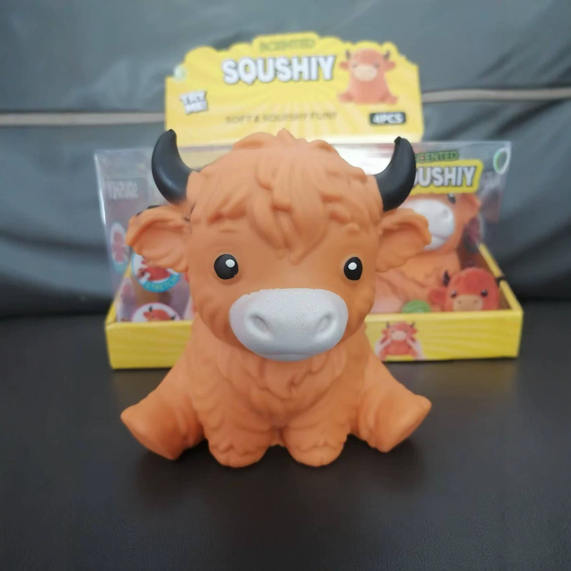 New cross-border bestseller Highland cow stress-relief toy, yak-shaped slow-rebound vent toy