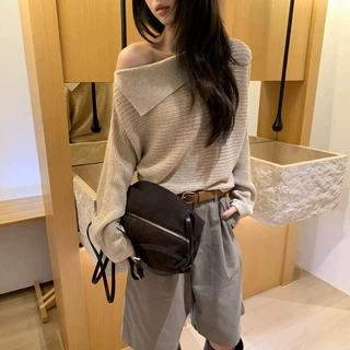 韩系设计感斜领露肩针织打底衫毛衣秋冬季新款长袖气质修身上衣女