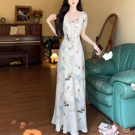 连衣裙女2024夏季新款法式复古气质设计款蝴蝶收腰显瘦短袖长裙