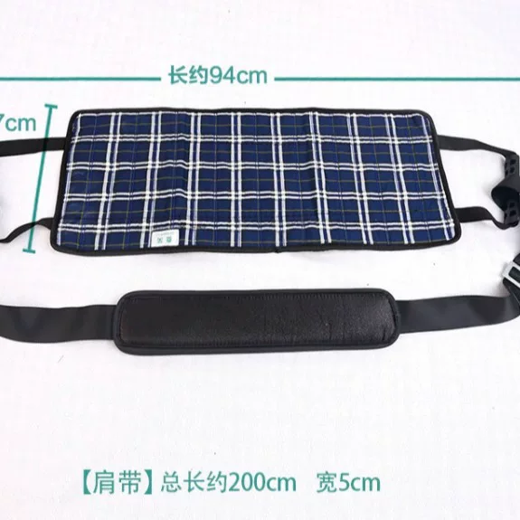 Traction belt for assisting bedridden elderly and disabled people to stand up, turn over, and move