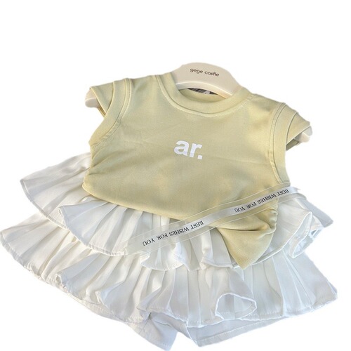Korean children's clothing 2024 new summer girl's letter print T-shirt and baby girl stylish pleated skirt pants two-piece set