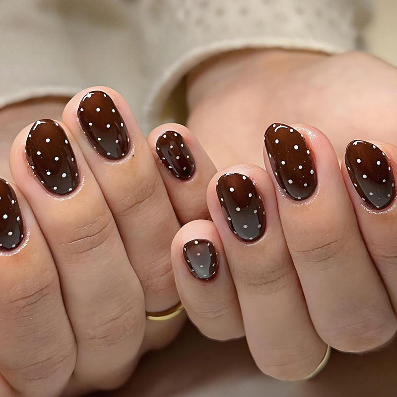 Brown Series Autumn and Winter Style Wearable Nail Art Fake Nails with White Polka Dots, Cross-Border Hot-Selling Short Round Fake Nail Tips Brown Series Autumn and Winter Style Wearable Nail Art Fake Nails with White Polka Dots, Cross-Border Hot-Selling Short Round Fake Nail Tips