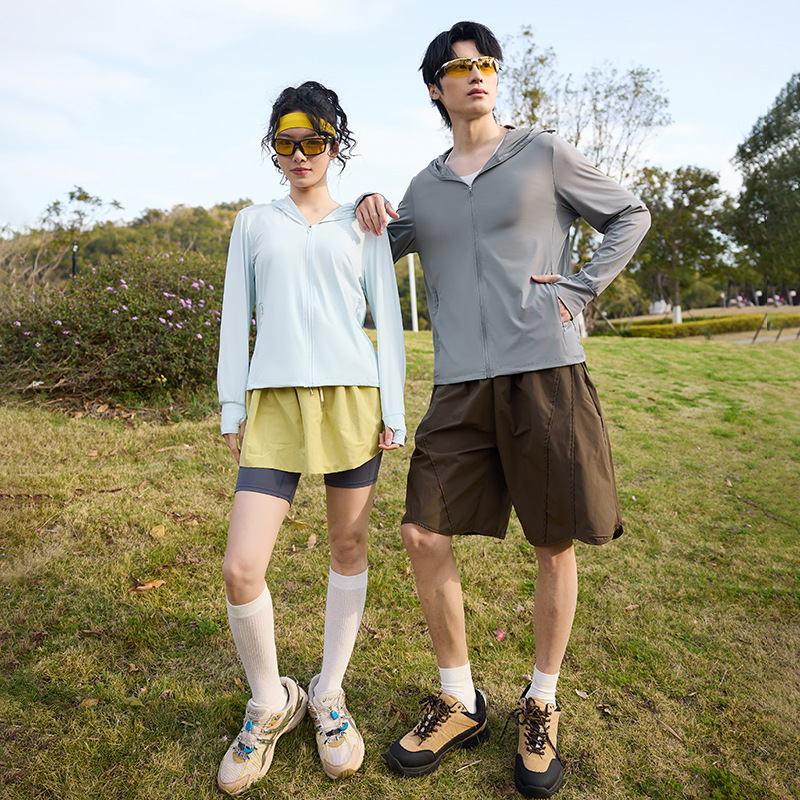 【Million in Stock】Hot-Selling Sun Protection Clothing for Men, Outdoor Sports Ice Silk Sun Protection Clothing for Women, Skin-Friendly Clothing for Couples, Sun Protection Clothing