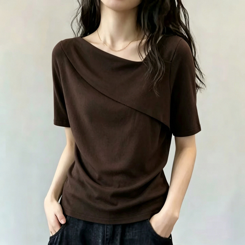 Chic Design with a Unique Shoulder Cut and Asymmetrical Neckline, Short-Sleeve T-Shirt for Women, New Summer Style, Loose Fit for Plus-Size, Slimming, Versatile, Age-Reducing Top Chic Design with a Unique Shoulder Cut and Asymmetrical Neckline, Short-Sleeve T-Shirt for Women, New Summer Style, Loose Fit for Plus-Size, Slimming, Versatile, Age-Reducing Top