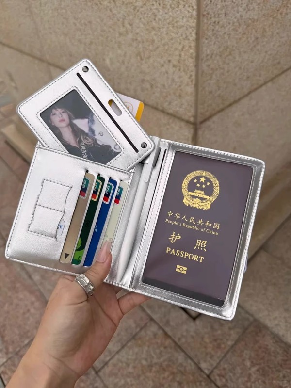 小众韩系银灰色护照夹高颜值出国旅游身份证件收纳套卡包高级感|undefined