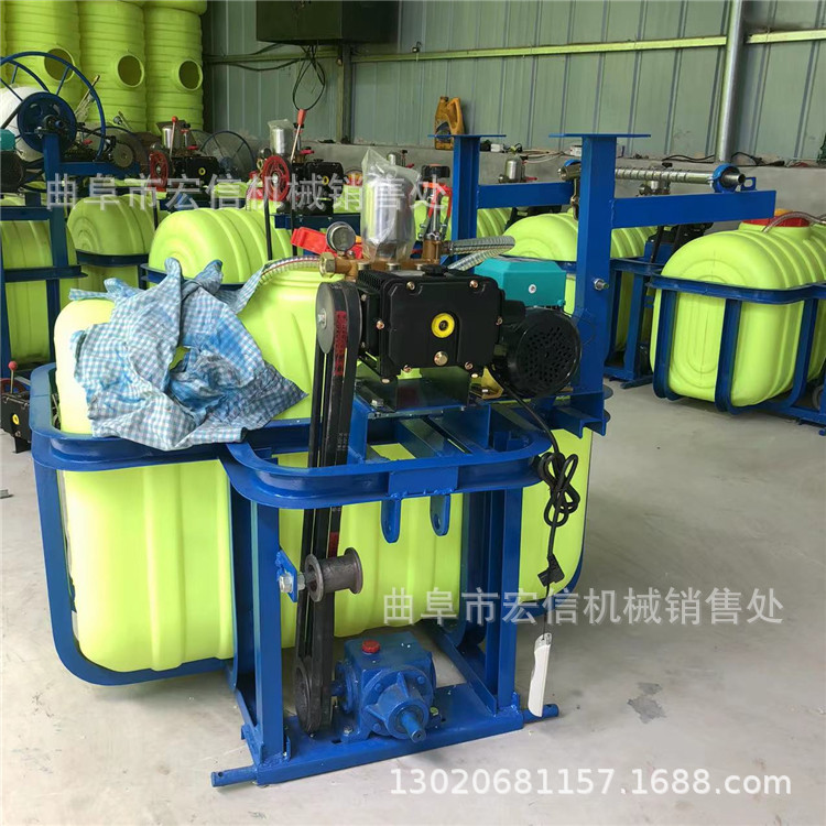 拖拉机后悬挂打药机 四驱拖拉机车载式喷药机轴传动自动绕管打药