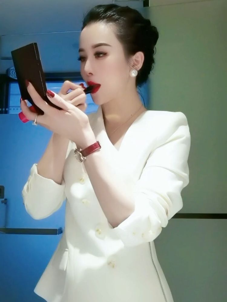 12841 여성을위한 새로운 스타일 하이 엔드 작은 향기로운 거리 정장 기질 여신 스타일 흰색 캐주얼 정장 재킷