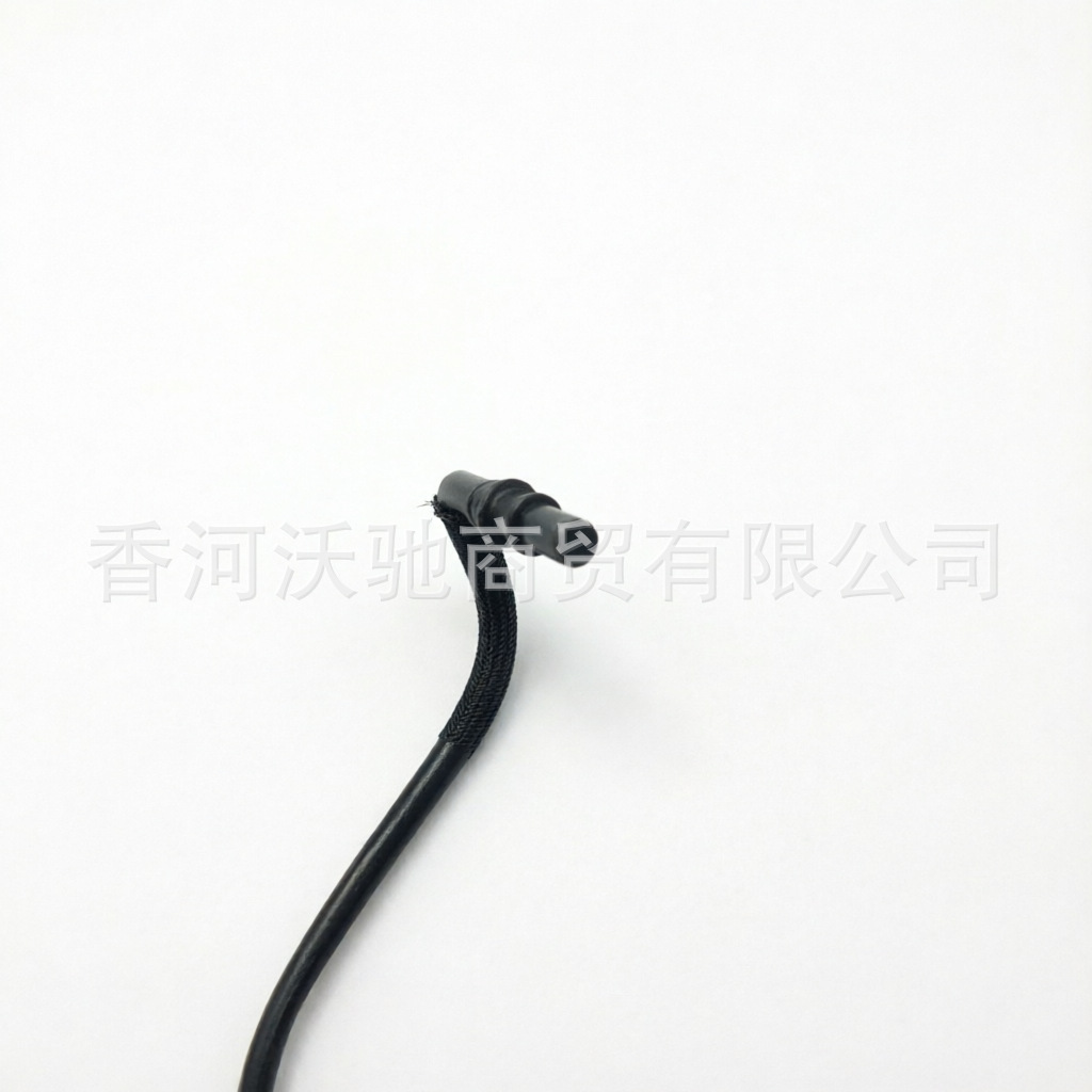 LR013694 is suitable for Land Rover Discovery oil cooler hose and cooling oil pipe
